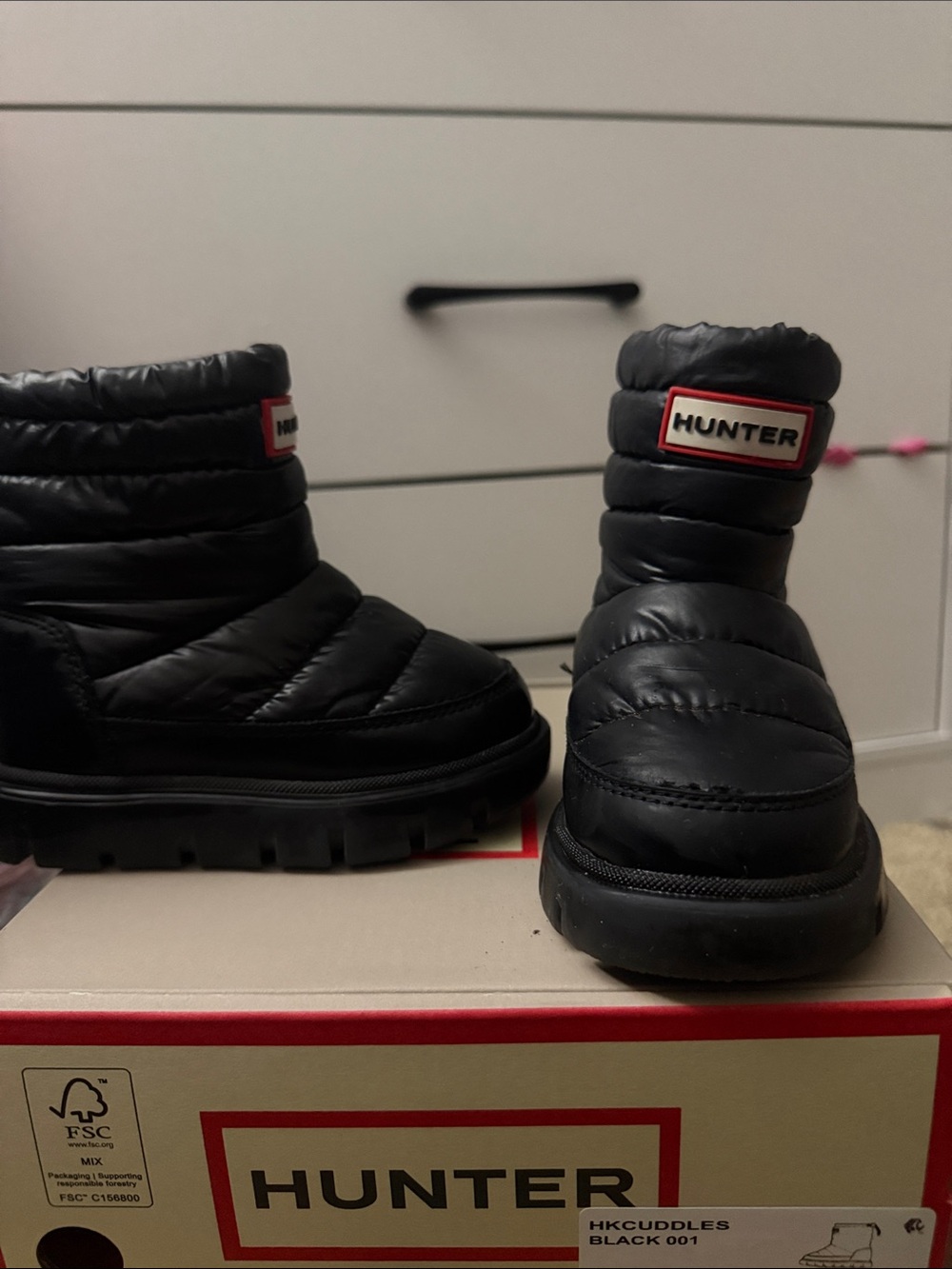 Hunter Kids Black Puffer Booties with Red Logo Trim